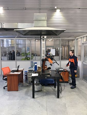 Лаборатория промышленной робототехники в Межрегиональном центре компетенций – Чебоксарский электромеханический колледж